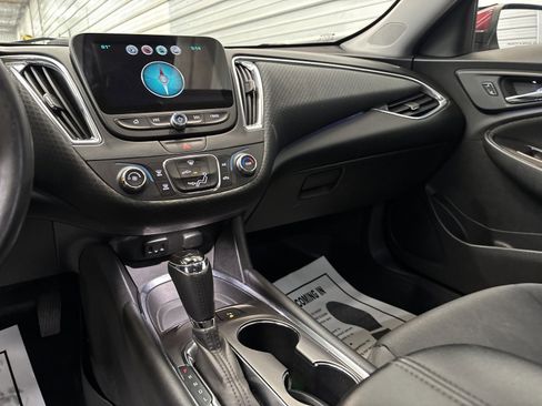 Used 2016 Chevrolet Malibu LT image 22