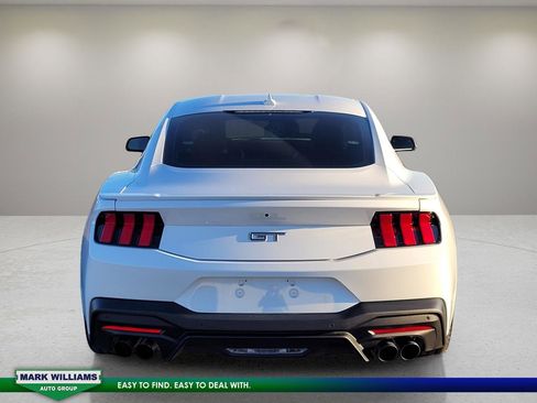 Used 2024 Ford Mustang GT Premium image 5