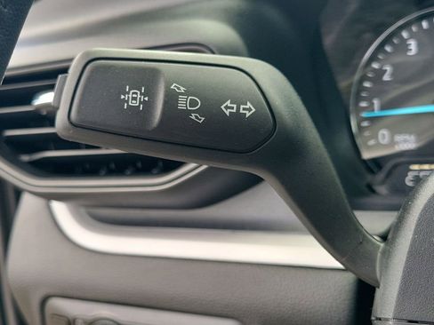 Used 2023 Ford Explorer XLT image 28