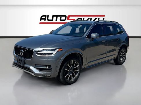 Used 2017 Volvo XC90 T6 Momentum w/ Vision Package AWD/4WD image 3