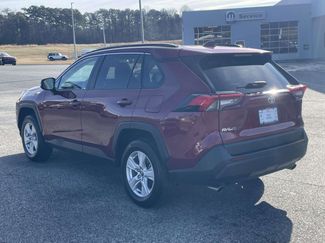 Used 2020 Toyota RAV4 XLE video 3
