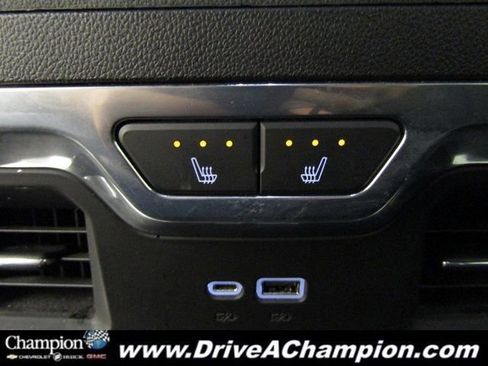 Used 2022 GMC Sierra 1500 SLT w/ SLT Premium Plus Package image 28