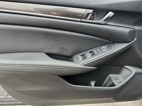 Used 2020 Honda Accord Sport image 11