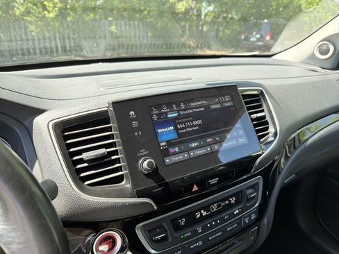 Used 2020 Honda Pilot Touring image 27