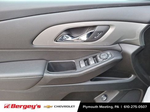 Certified 2023 Chevrolet Traverse LT image 16
