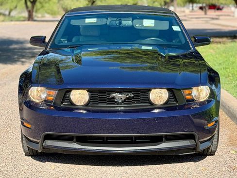 Used 2012 Ford Mustang GT Premium w/ Security Pkg RWD image 9