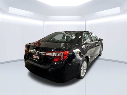 Used 2013 Toyota Camry XLE w/ Leather Pkg FWD image 21