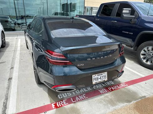Used 2022 Genesis G70 3.3T RWD image 9