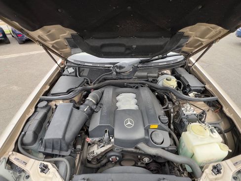 Used 2001 Mercedes-Benz E 320 Sedan image 21