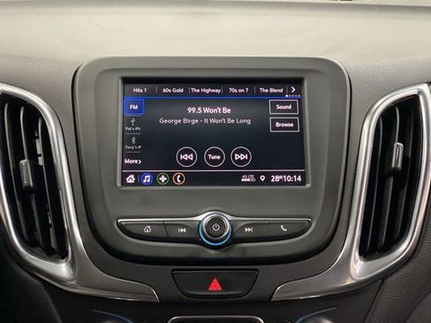 Used 2020 Chevrolet Equinox LT image 18