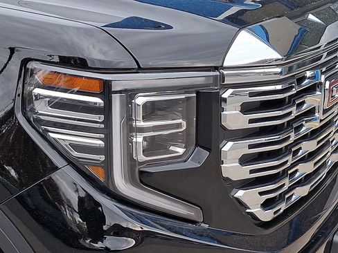 Used 2024 GMC Sierra 1500 Denali w/ Denali Reserve Package image 9