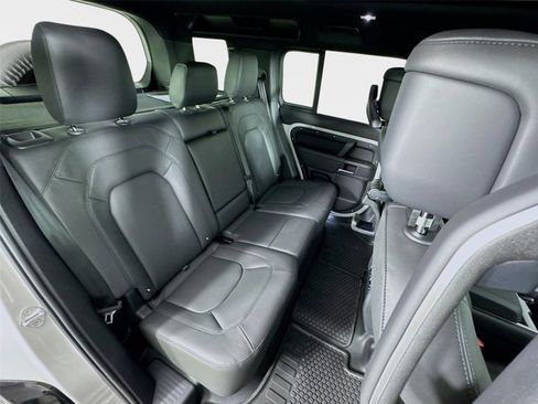 New 2026 Land Rover Defender 110 X-Dynamic SE AWD/4WD image 29