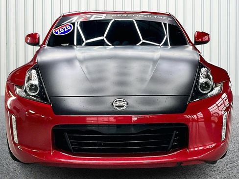 Used 2020 Nissan 370Z Coupe image 2