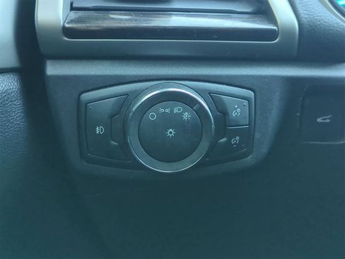 Used 2016 Ford Fusion SE w/ Equipment Group 202A image 28