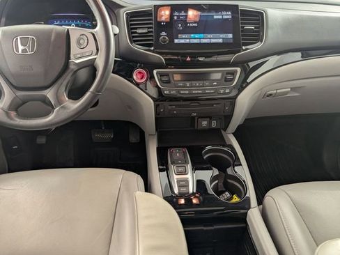 Used 2019 Honda Pilot Touring image 26