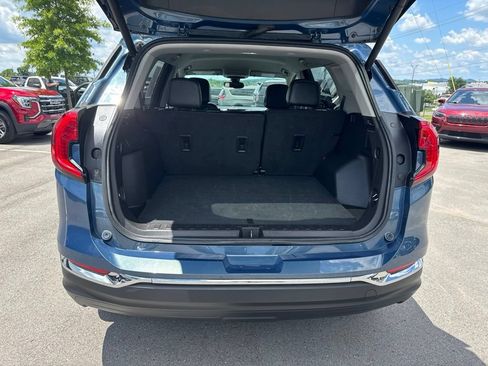 Used 2024 GMC Terrain SLT FWD image 23