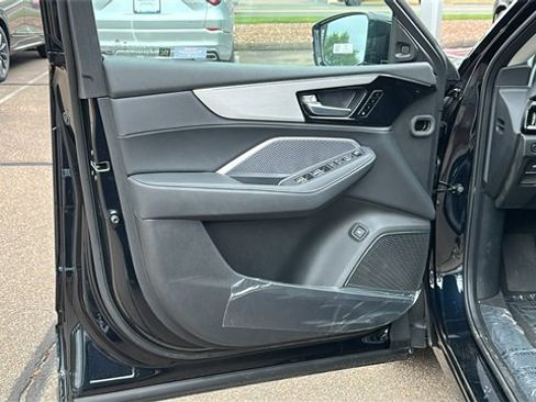 New 2026 Acura MDX SH-AWD image 9