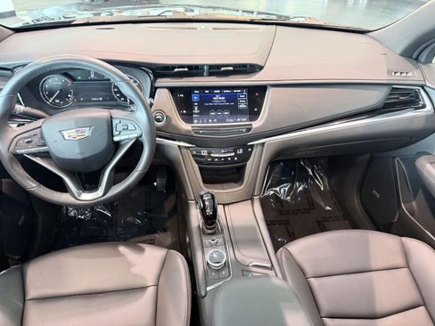 Used 2024 Cadillac XT6 Luxury w/ LPO, Floor Liner Package AWD/4WD image 45