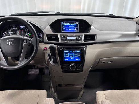 Used 2014 Honda Odyssey EX image 10