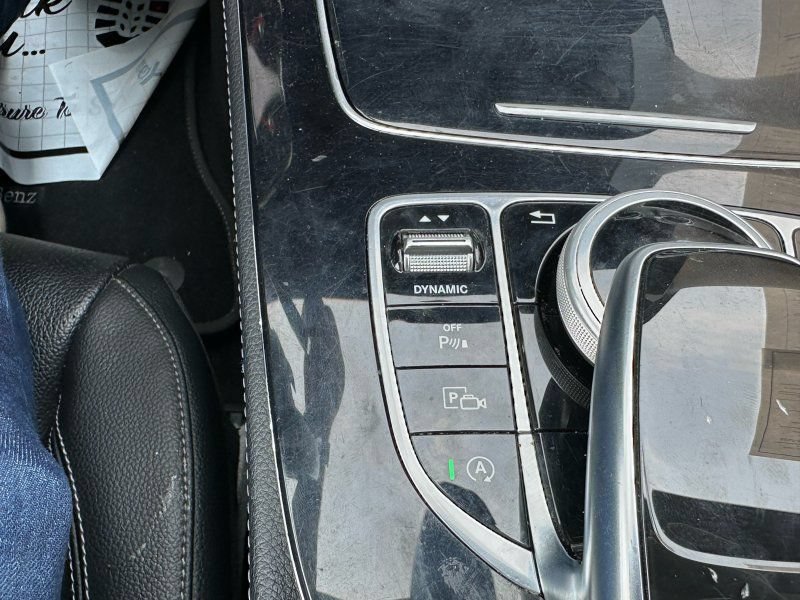 Used 2017 Mercedes-Benz E 400 4MATIC Wagon image 24