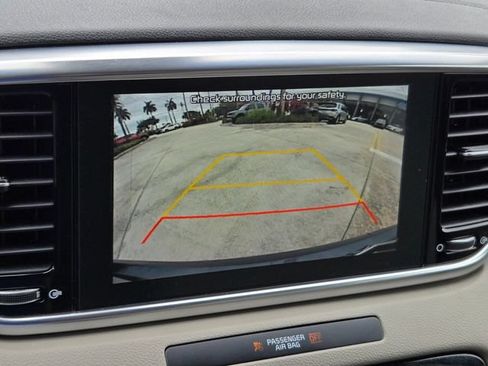 Used 2022 Kia Sportage EX FWD image 19