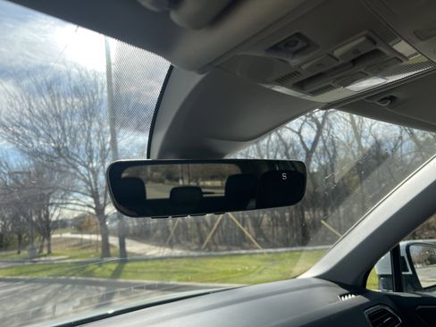 Certified 2024 Volkswagen Tiguan SE w/ Panoramic Sunroof Package image 25