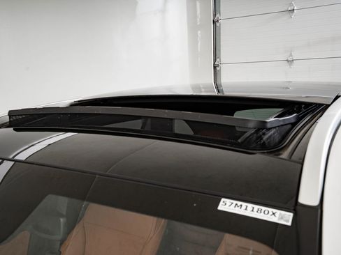 Certified 2025 Mercedes-Benz GLC 300 4MATIC image 14