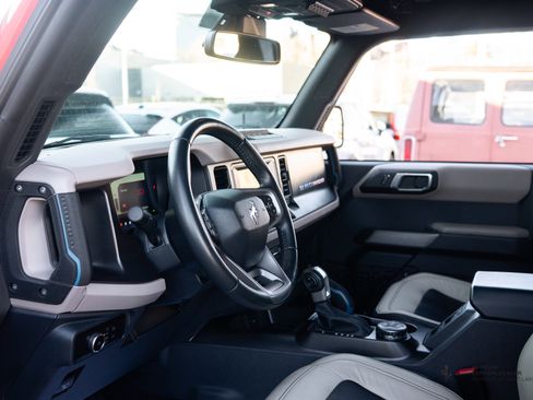 Used 2023 Ford Bronco Wildtrak image 18