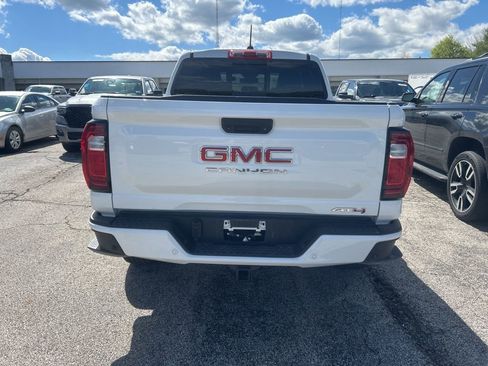 Used 2025 GMC Canyon AT4 w/ Technology Plus Package AWD/4WD image 9