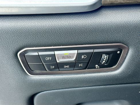 Used 2023 BMW X5 sDrive40i w/ M Sport Package RWD image 10
