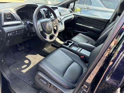 Used 2023 Honda Odyssey Sport image 16