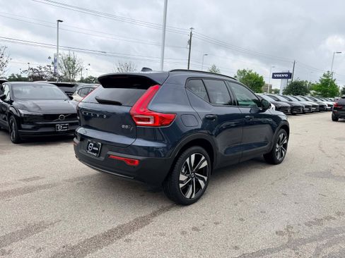 New 2026 Volvo XC40 B5 Ultra w/ Protection Package Premier AWD/4WD image 6
