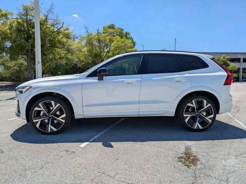 New 2026 Volvo XC60 B5 Ultra w/ Protection Package Premier AWD/4WD image 3