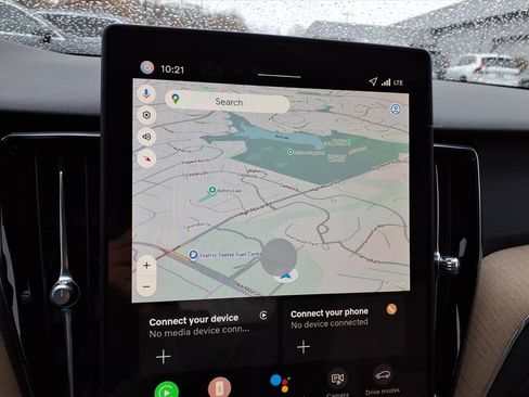 New 2026 Volvo XC60 B5 Plus w/ Protection Package Premier image 19