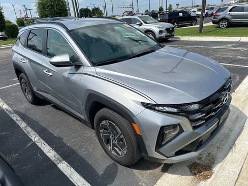 Used 2025 Hyundai Tucson Blue AWD/4WD image 7