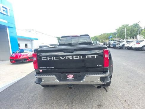 Used 2025 Chevrolet Silverado 3500 LTZ AWD/4WD image 3