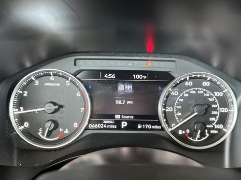 Used 2024 Mitsubishi Outlander SE image 27