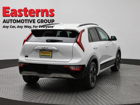 Used 2023 Kia Niro Wind FWD image 5