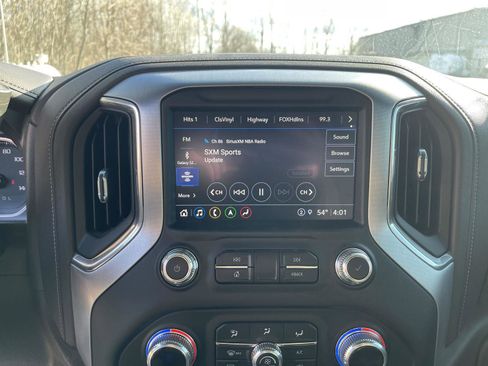 Used 2021 GMC Sierra 1500 SLT image 17