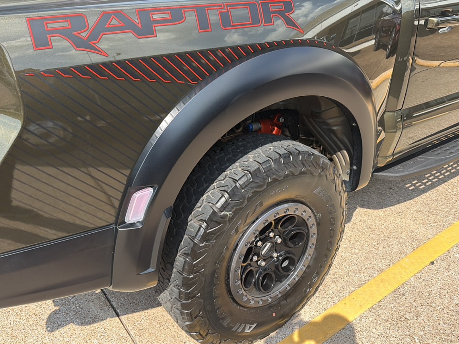 Used 2024 Ford F150 Raptor AWD/4WD image 13