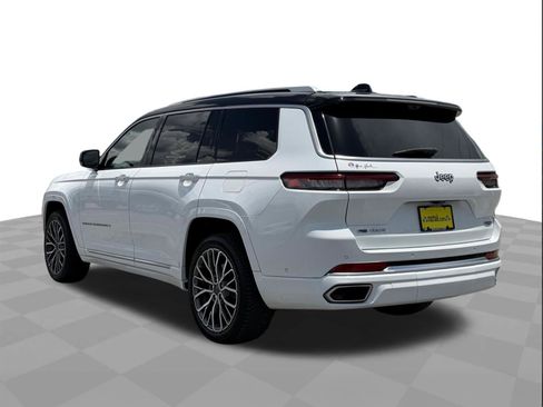 Used 2021 Jeep Grand Cherokee L Summit AWD/4WD image 5