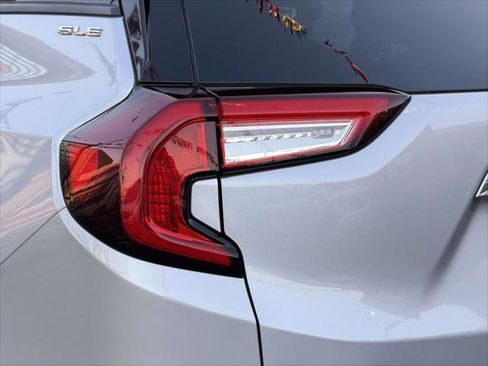 Used 2022 GMC Terrain SLE w/ Driver Convenience Package image 9