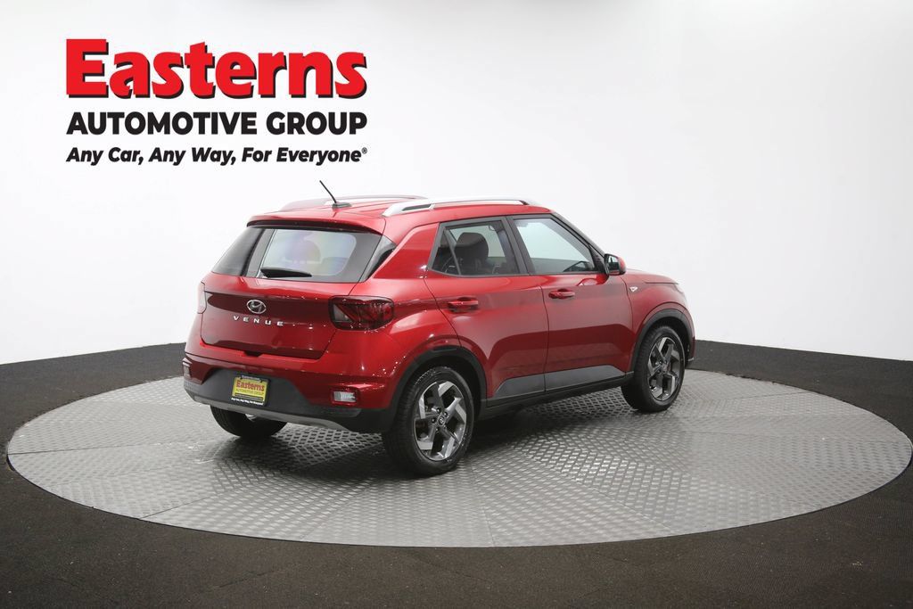 Used 2023 Hyundai Venue Limited FWD image 41