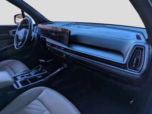 Certified 2024 Kia Sorento SX Prestige w/ Olive Brown Leather Package image 31