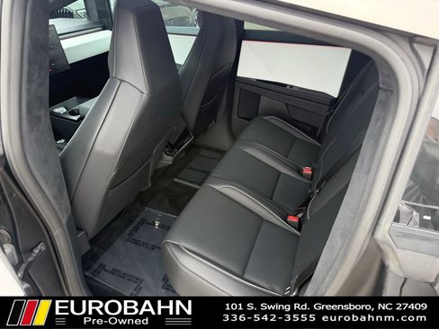 Used 2024 Tesla Cybertruck AWD Crew Cab image 18