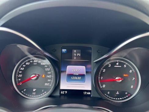 Used 2018 Mercedes-Benz GLC 300 image 29