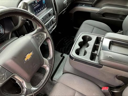 Used 2019 Chevrolet Silverado 1500 LT AWD/4WD image 9