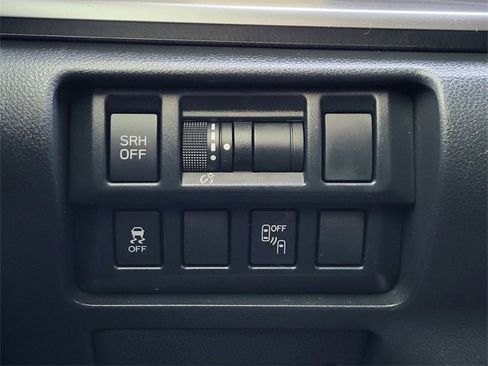 Used 2019 Subaru Crosstrek 2.0i Limited image 12