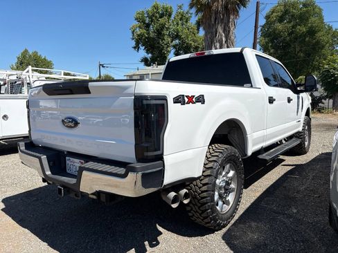 Used 2019 Ford F250 XLT w/ Snow Plow Prep Package AWD/4WD image 4