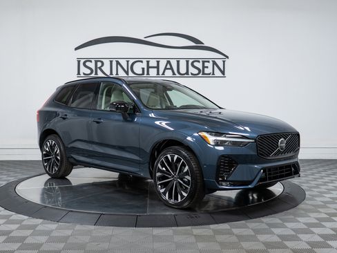 New 2026 Volvo XC60 B5 Ultra w/ Climate Package image 3